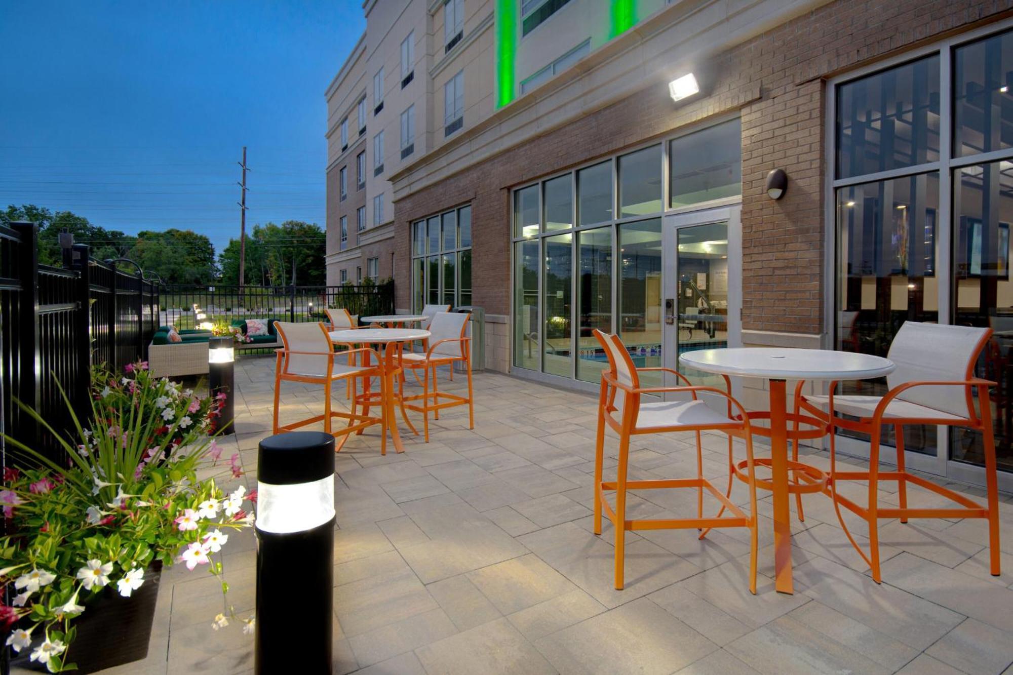 Holiday Inn Grand Rapids North - Walker By Ihg Esterno foto