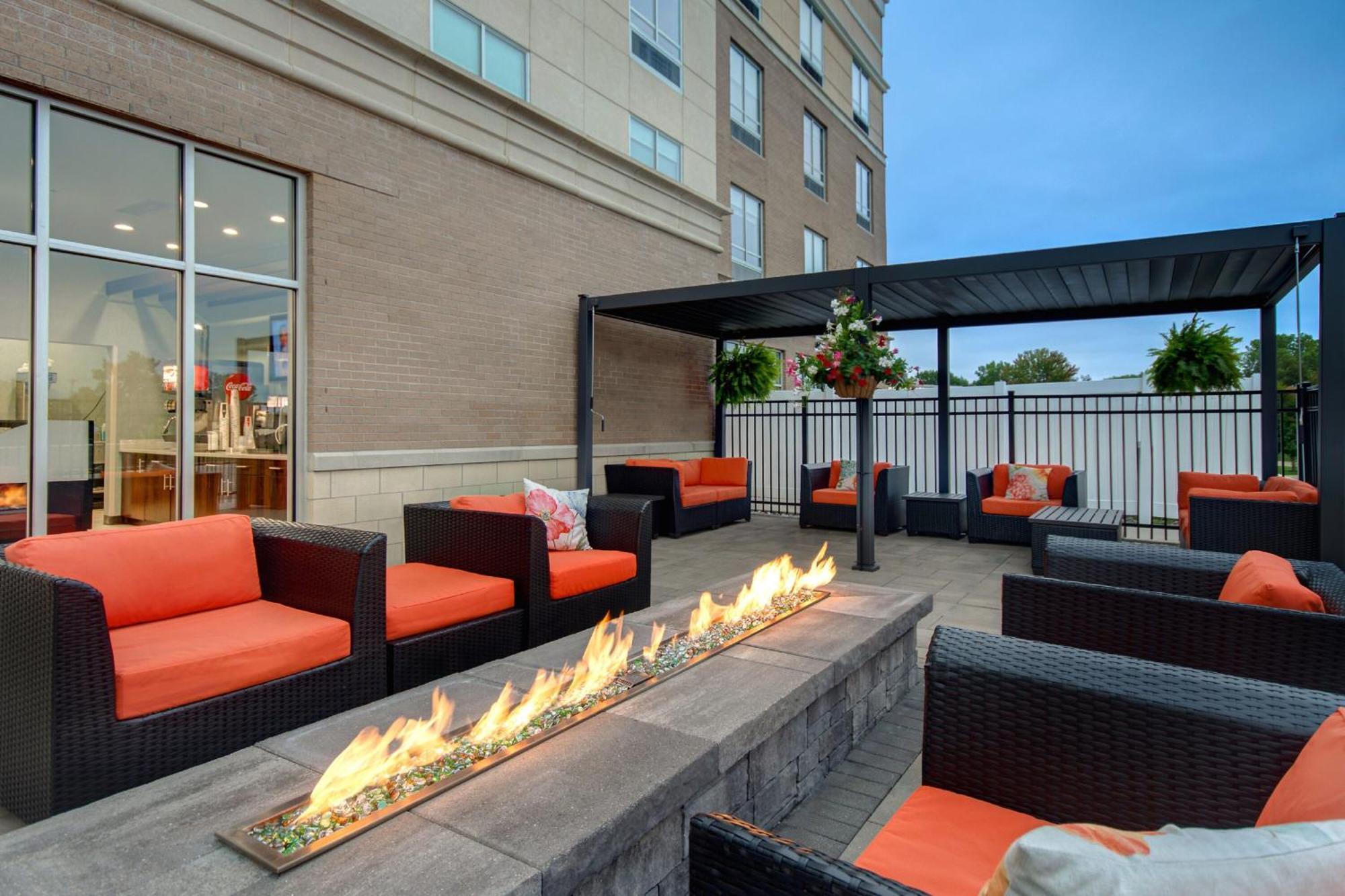 Holiday Inn Grand Rapids North - Walker By Ihg Esterno foto